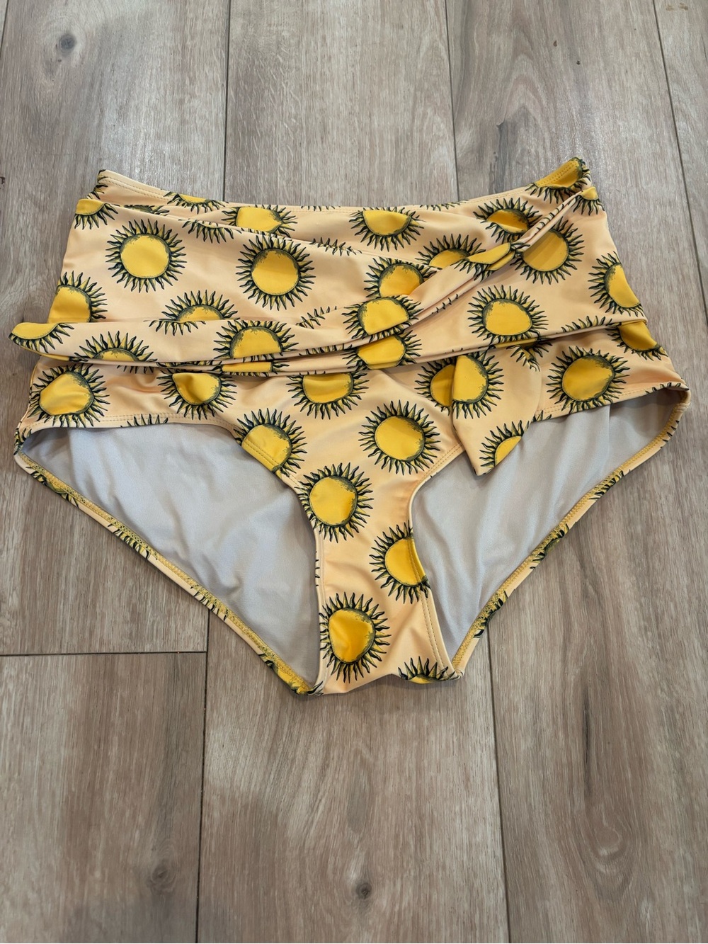 Kortni Jeane Yellow Sun-Print High-Waist Bikini Bottoms